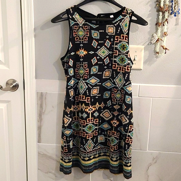 Dress - Picture 1 of 3